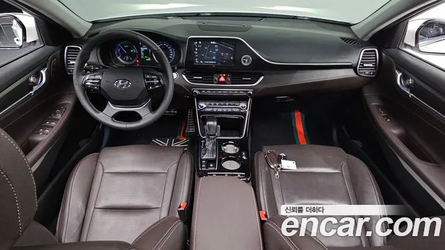 Hyundai Grandeur — интерьер
