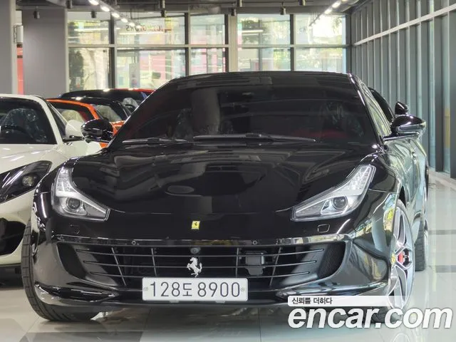 Ferrari GTC4 Lusso — экстерьер