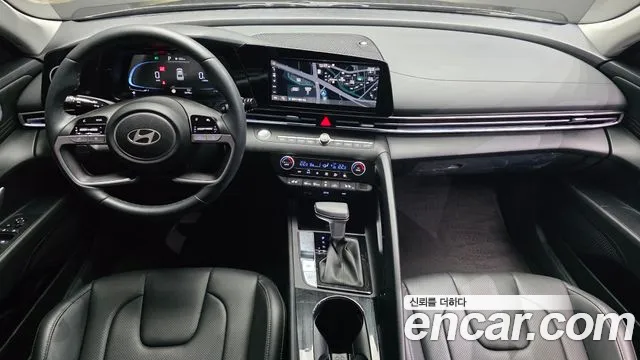 Hyundai Elantra — интерьер