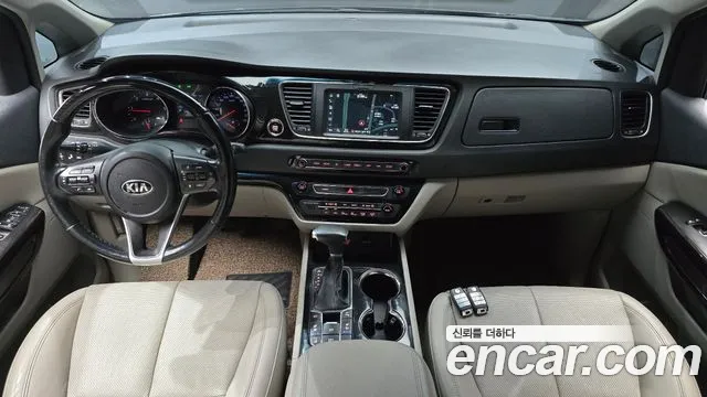 Kia Carnival — интерьер