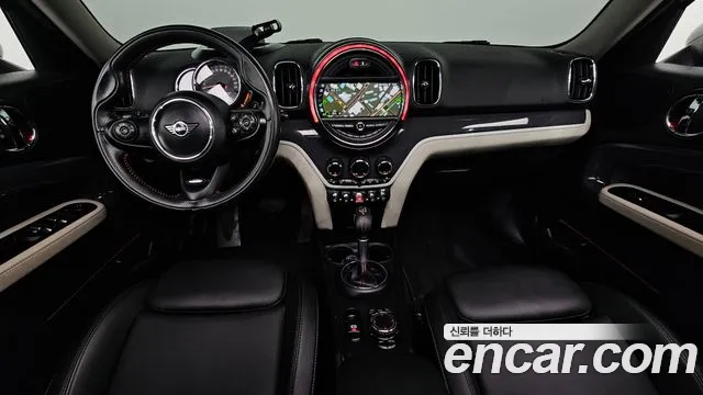 MINI Countryman — интерьер