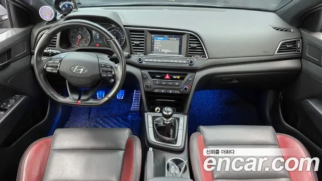 Hyundai Elantra — интерьер