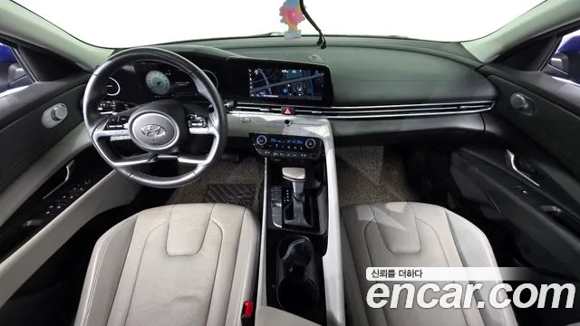 Hyundai Elantra — интерьер