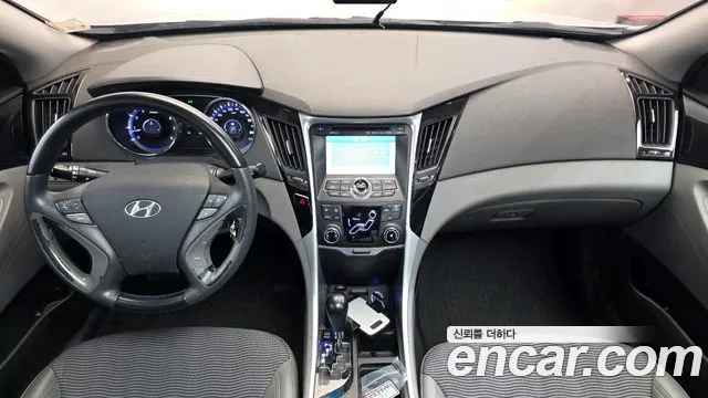 Hyundai Sonata — интерьер