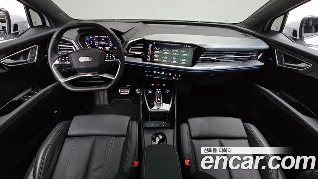 Audi Q4 e-tron — интерьер
