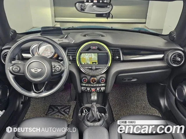 MINI Cooper Convertible — интерьер