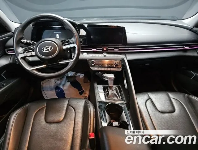 Hyundai Elantra — интерьер