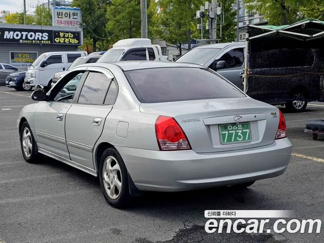 Hyundai Elantra — интерьер