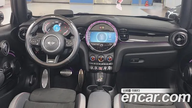 MINI Cooper Convertible — интерьер