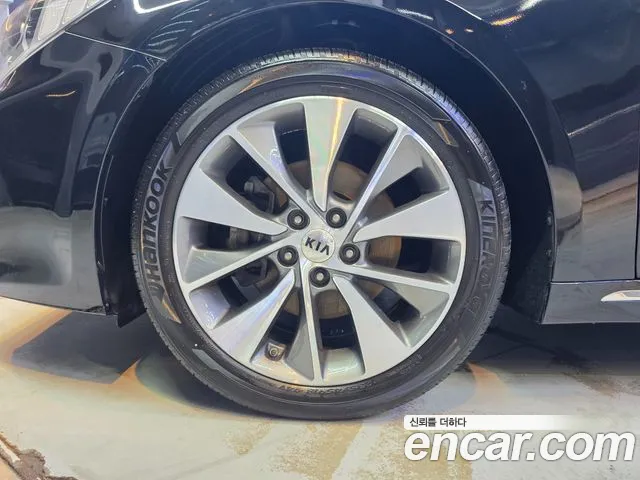 Kia K5 — интерьер