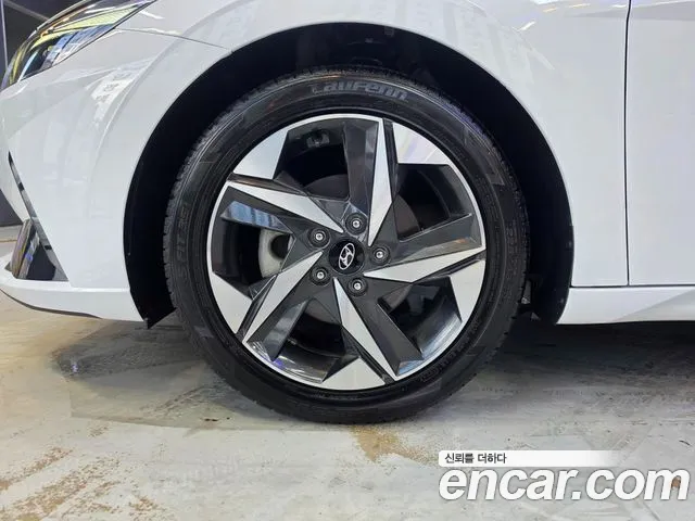 Hyundai Elantra — интерьер