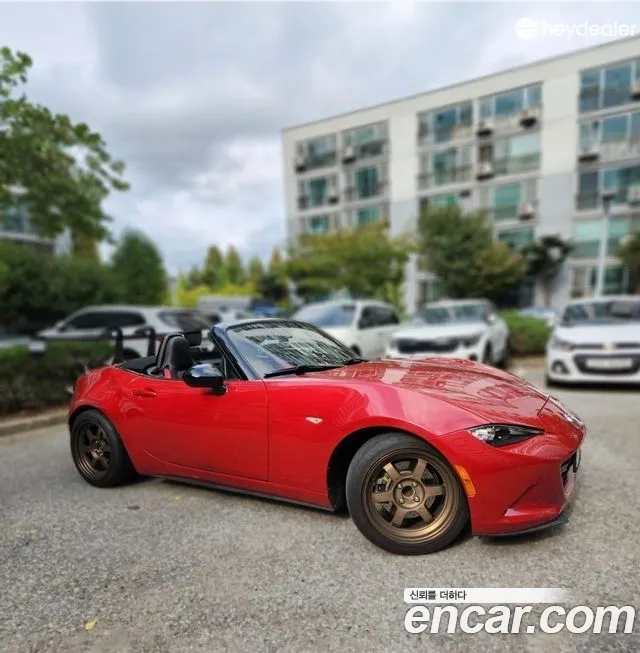Mazda MX-5 MIATA — экстерьер