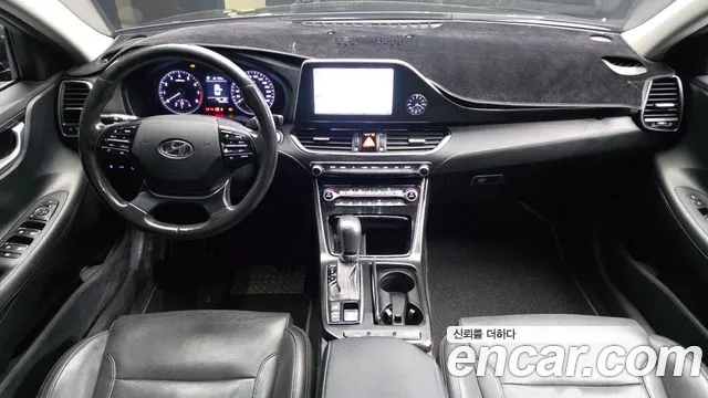Hyundai Grandeur — интерьер