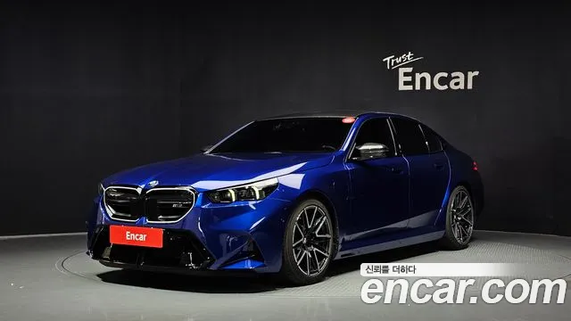 BMW M5 — интерьер