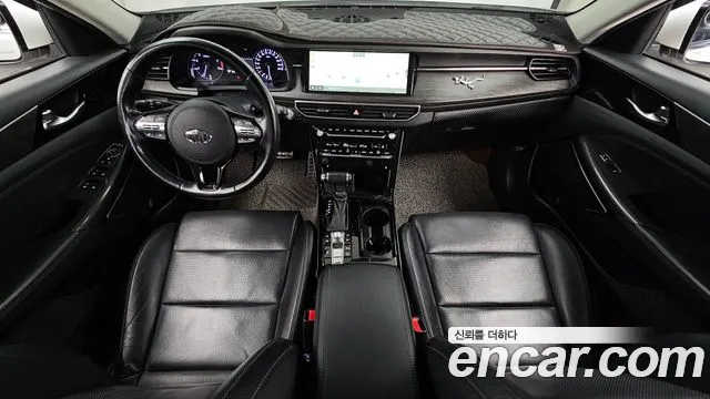 Kia K7 — интерьер