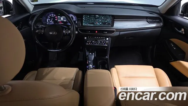 Kia K7 — интерьер