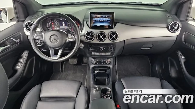Mercedes-Benz B-класс — интерьер