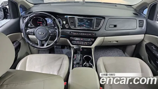 Kia Carnival — интерьер