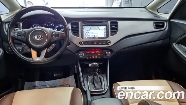 Kia Carens — интерьер