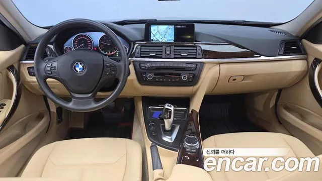 BMW 3 серия — интерьер
