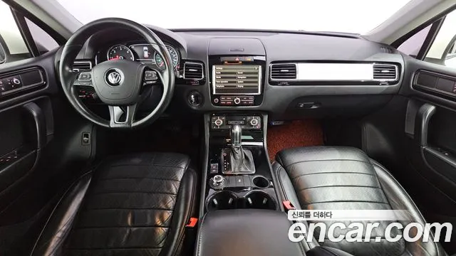 Volkswagen Touareg — интерьер