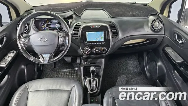 Renault Korea QM3 — интерьер