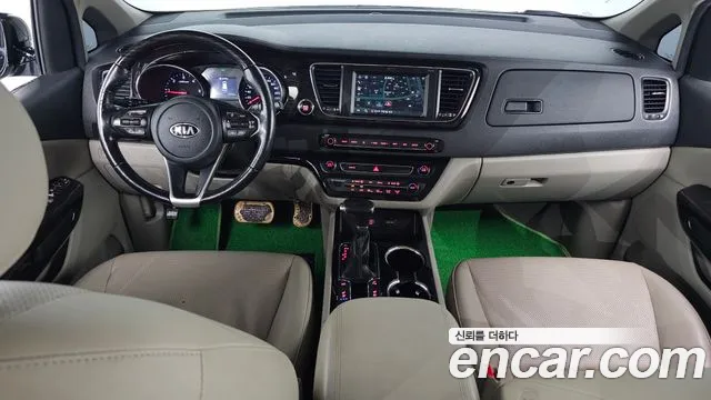 Kia Carnival — интерьер