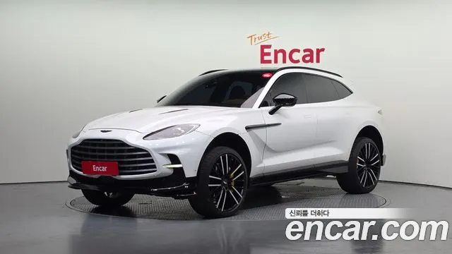 Aston Martin DBX