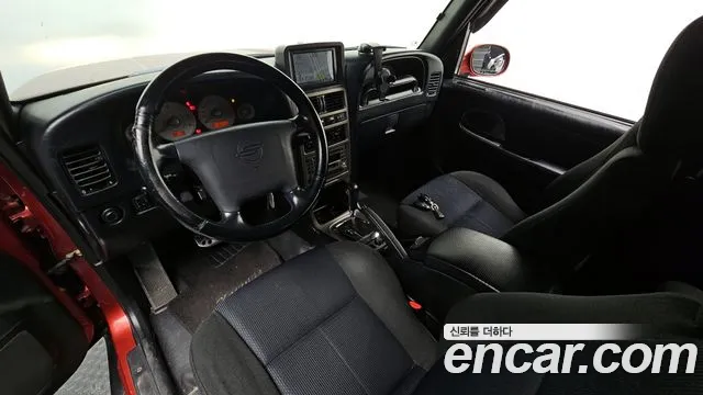 KG Mobility Korando — интерьер