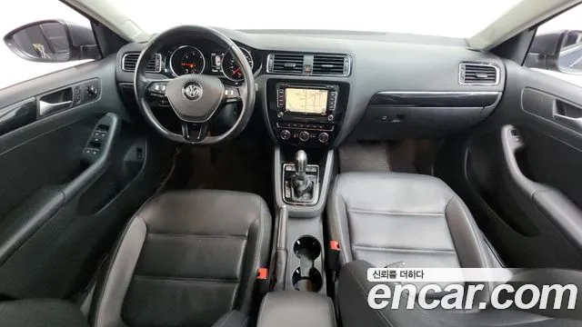 Volkswagen Jetta — интерьер