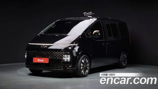 Hyundai Staria