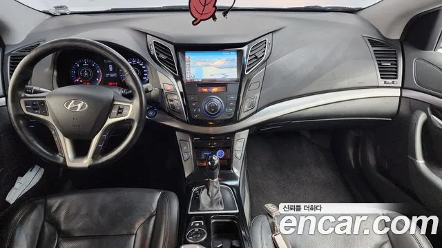 Hyundai i40 — интерьер
