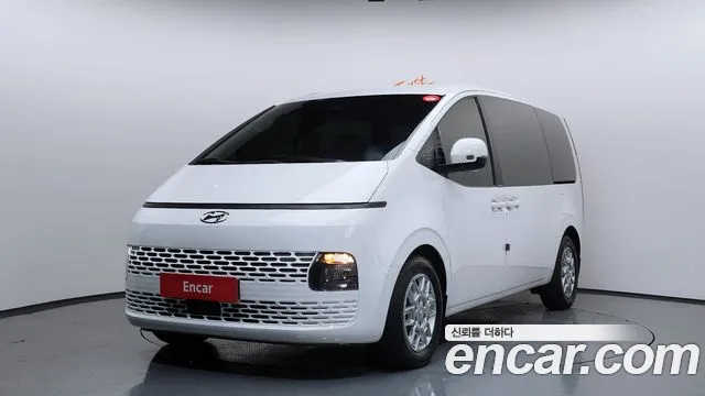 Hyundai Staria