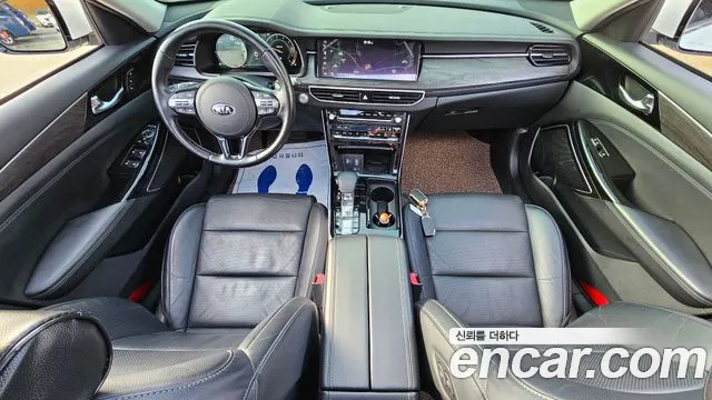 Kia K7 — интерьер