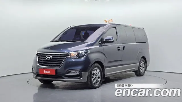 Hyundai Starex