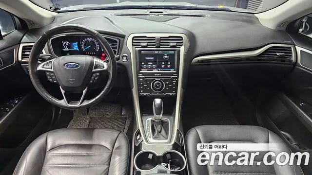 Ford Fusion — интерьер
