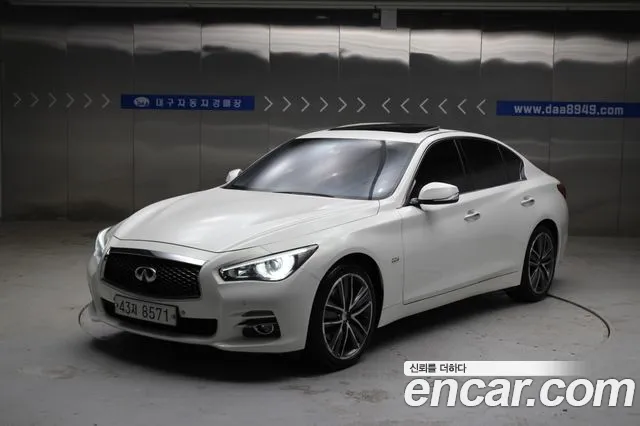 Infiniti Q50