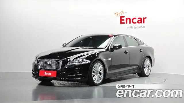 Jaguar XJ