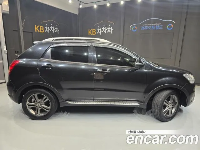 KG Mobility Korando — интерьер