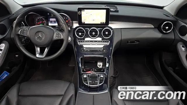 Mercedes-Benz C-класс — интерьер