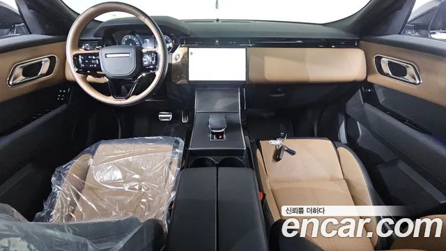 Land Rover Range Rover Velar — интерьер