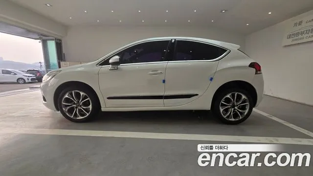 Citroën / DS DS4 — интерьер
