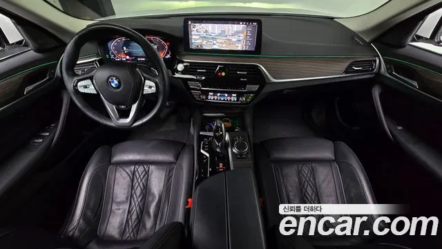 BMW 5 серия — интерьер