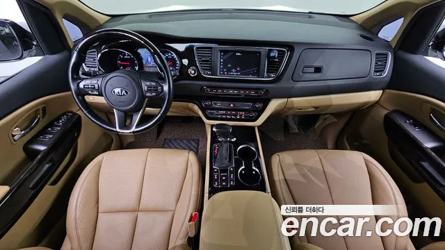 Kia Carnival — интерьер