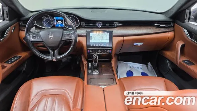 Maserati Quattroporte — интерьер