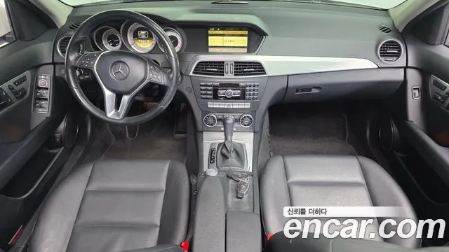 Mercedes-Benz C-класс — интерьер