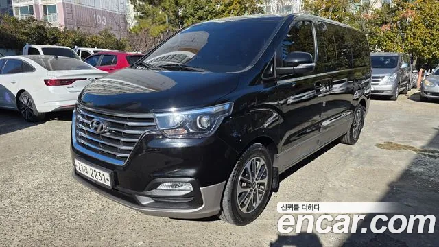 Hyundai Starex
