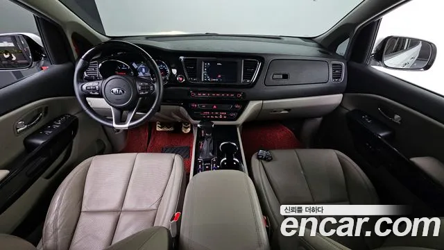 Kia Carnival — интерьер
