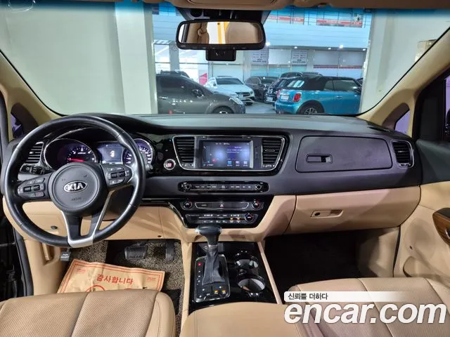 Kia Carnival — интерьер