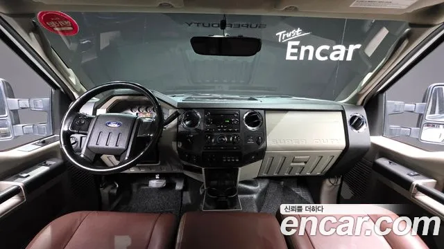 Ford F-250 — интерьер
